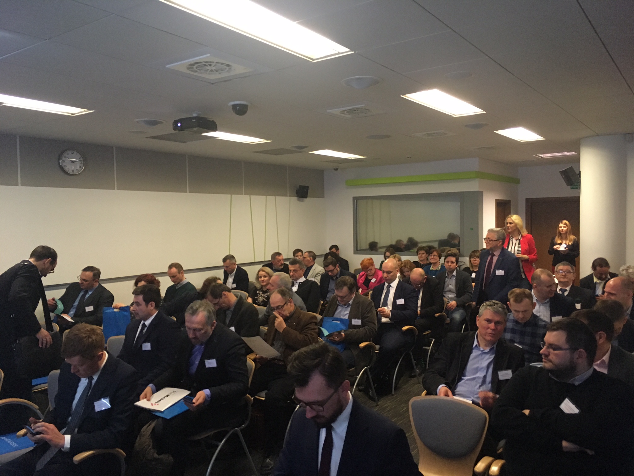 Bezpieczeństwo w wielu wymiarach